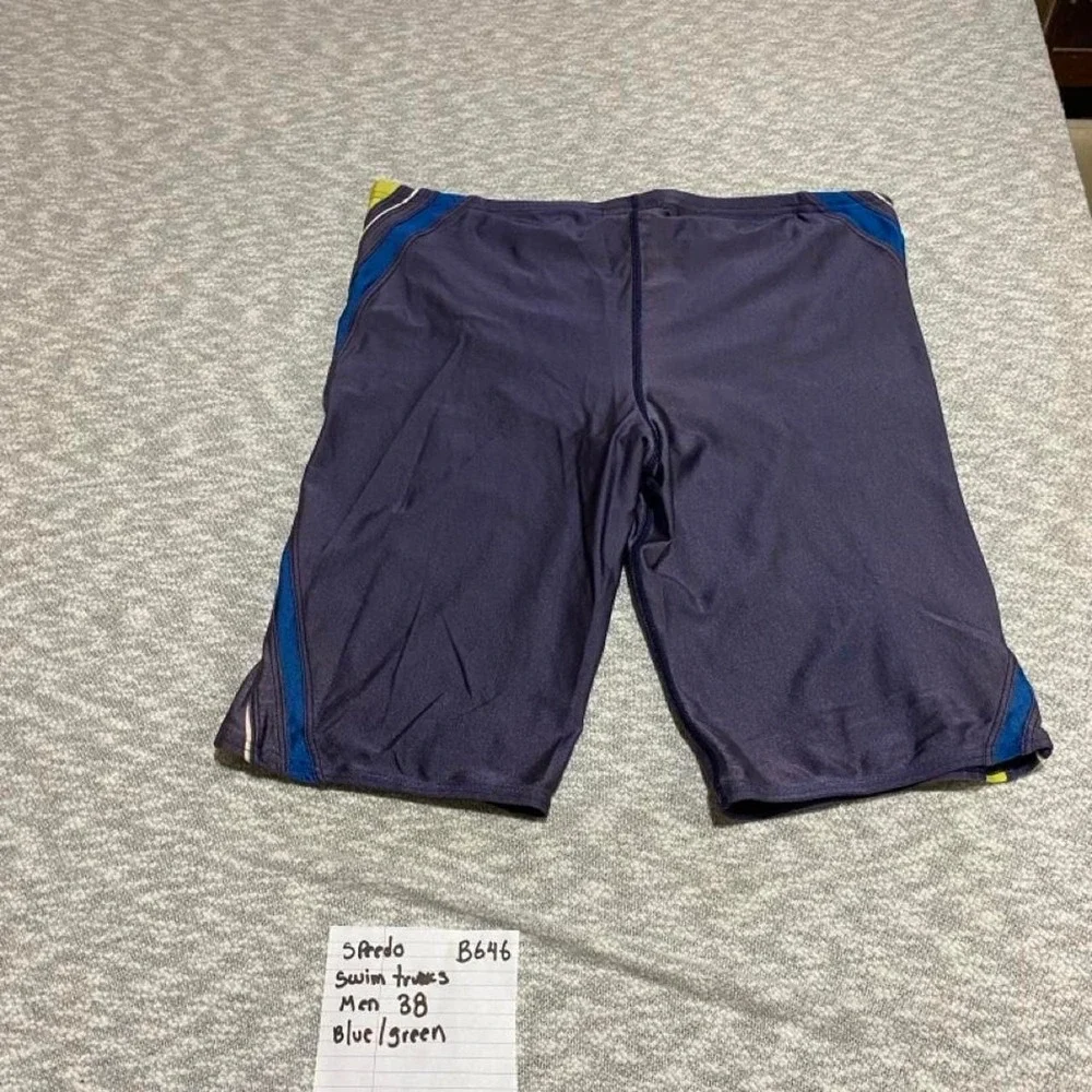 Speedo swim trunks with blue multicolor diagonal stripes men 38. SKU-B646